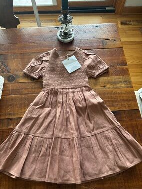 Girls' Cottonwood NEW Smocked Puff-Sleeve Dress in Dusty Rose size 4/5.